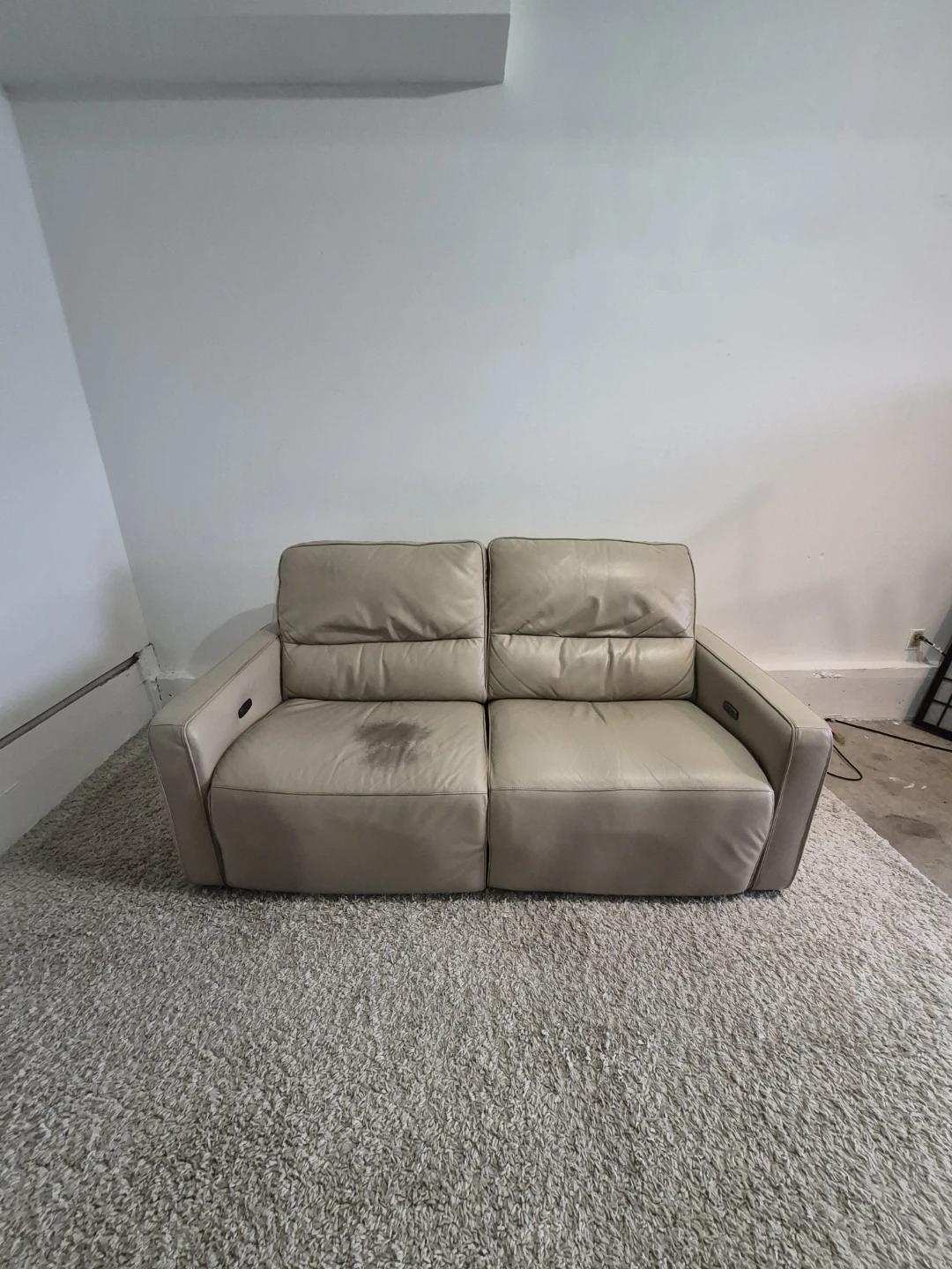 Leons Leather Power Recliner 2 Seater Sofa - photo 2