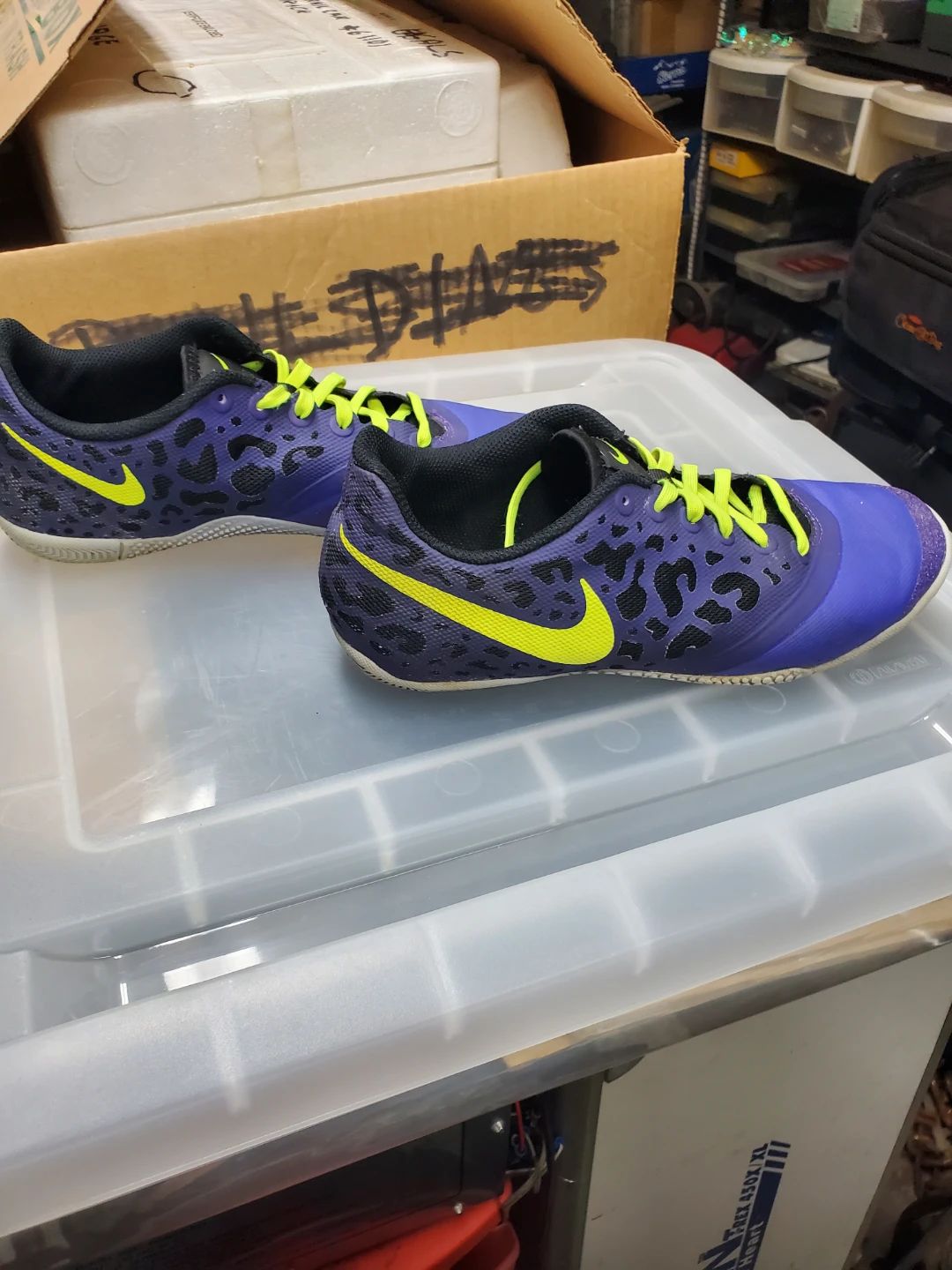 Nike Elastico Pro II purple and volt colorway Size 7.5 - photo 3