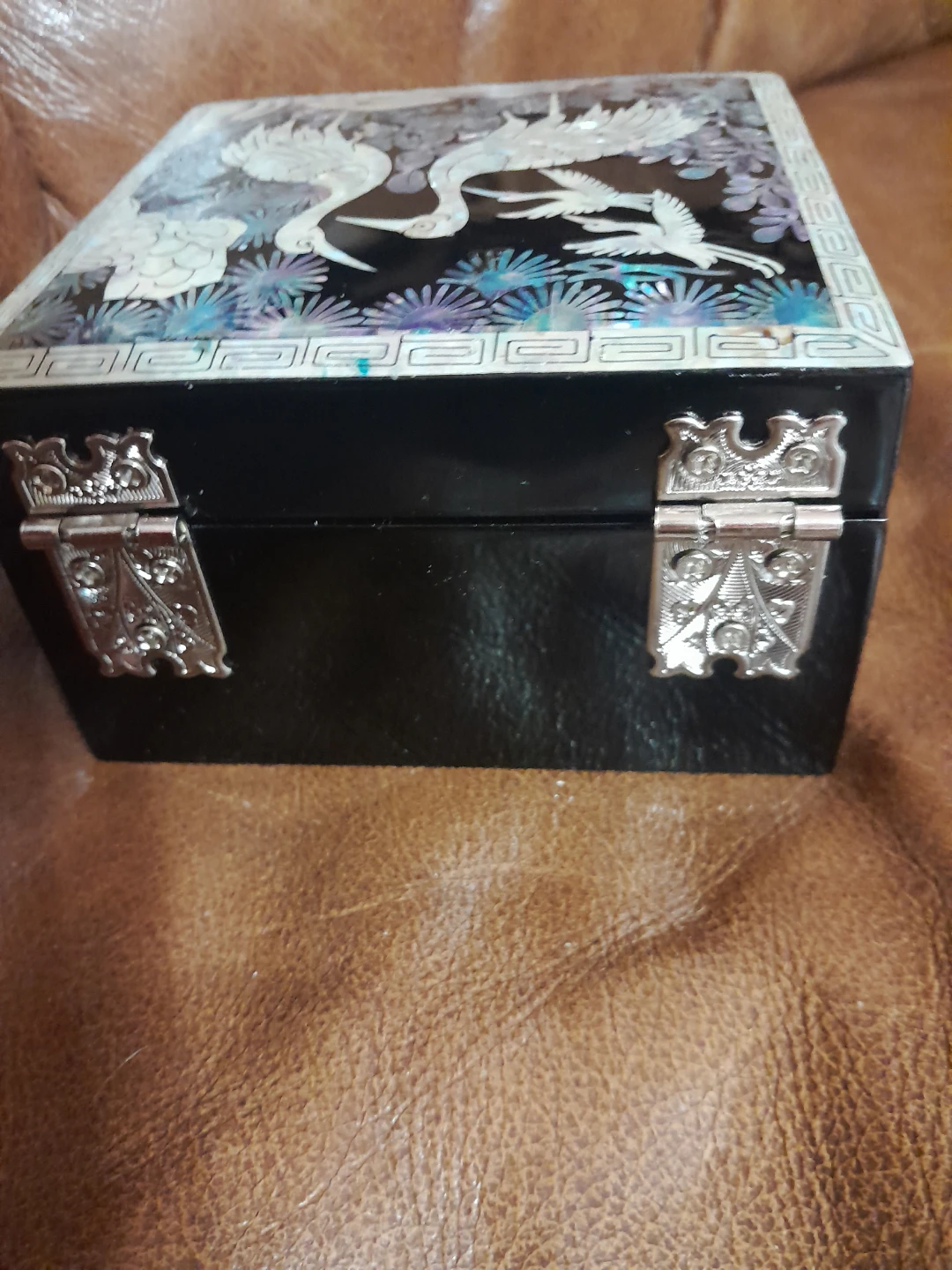 Lacquer Box with Mother of Pearl Inlay - Cranes & Flowers - photo 4