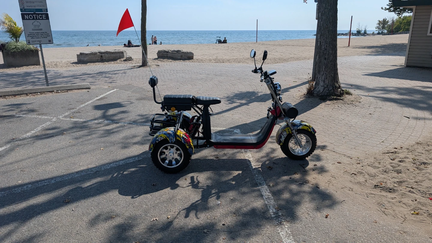 Youpi electric Trike Set of new yellow 🟡 fenders come with it.