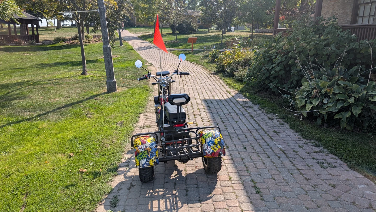 Youpi electric Trike Set of new yellow 🟡 fenders come with it. - photo 2