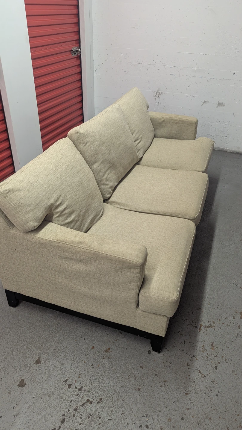 Free Delivery - Couch