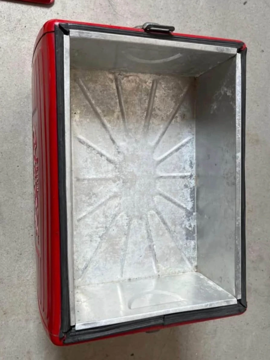 1950s Coca-Cola Cooler. Solid! - photo 4