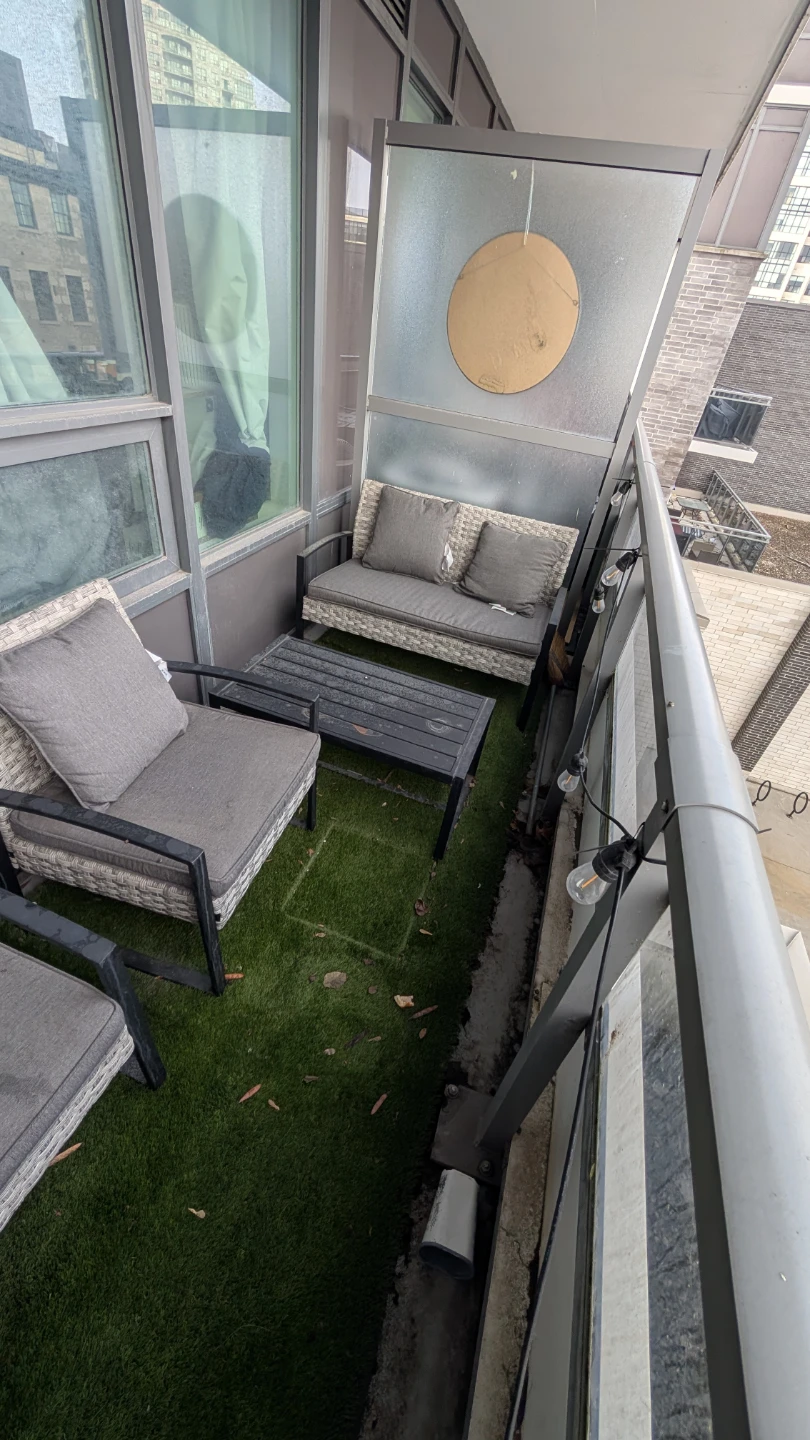 Outdoor patio furniture set