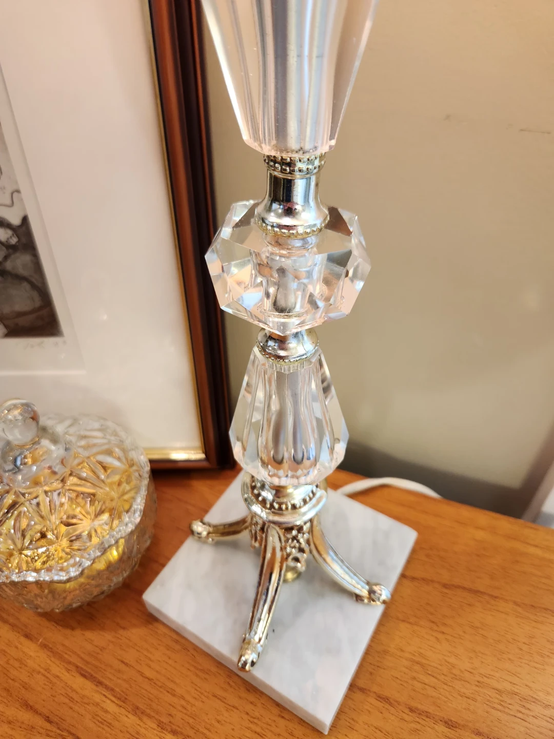 DELIGHTFUL 1950's lamp with CLASSIC TOLE patterned shade! - photo 5