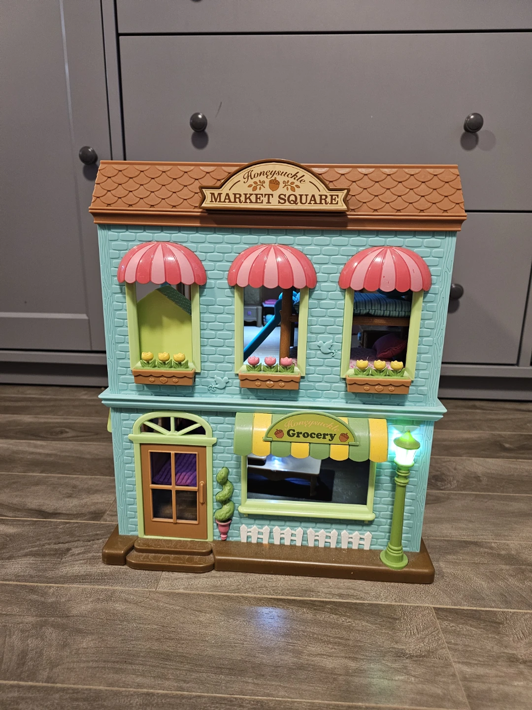 Calico Critters Honeysuckle Market & Toy Store Playset