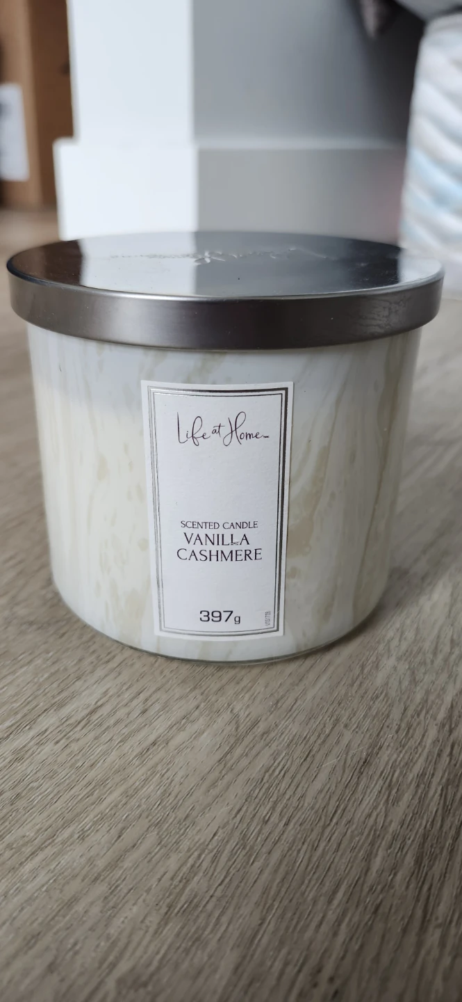 Life at Home Vanilla Cashmere Scented Candle 397g
