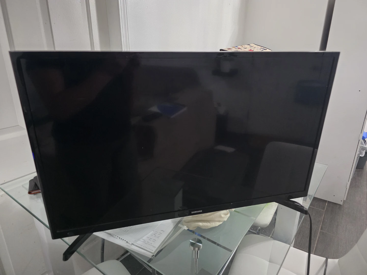 Samsung Flat Screen TV 27"