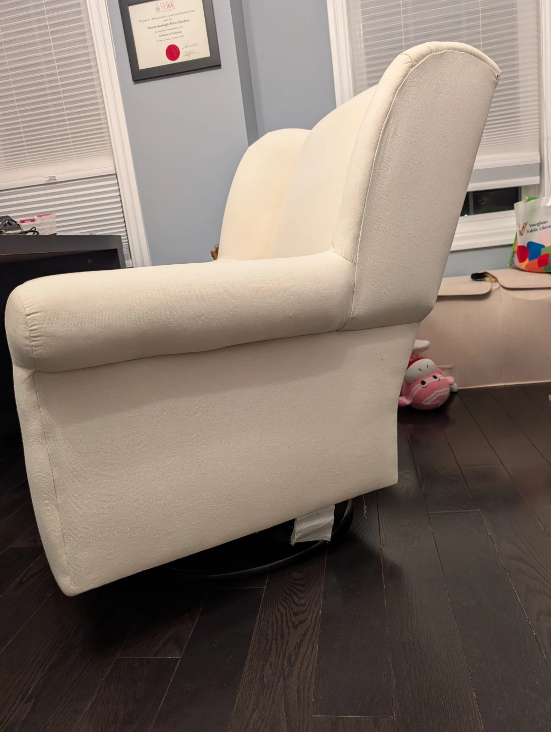 Cream Wingback Accent Chair - photo 2