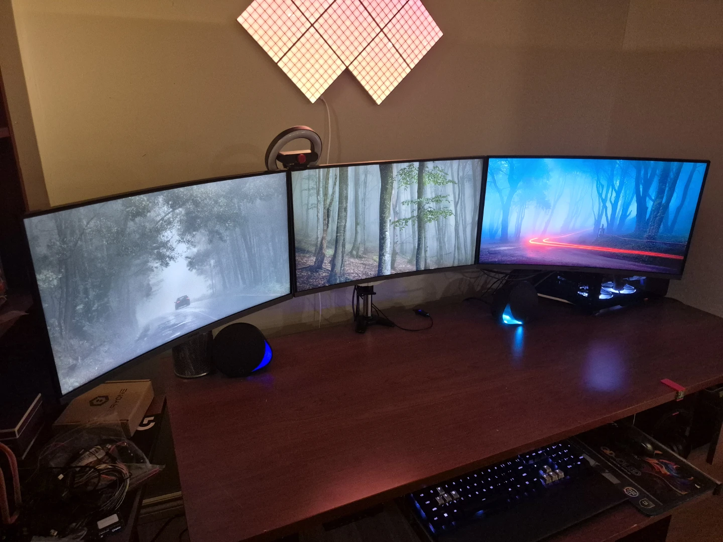 144Hz 1440p Triple Monitor Setup 27" Curved Gaming