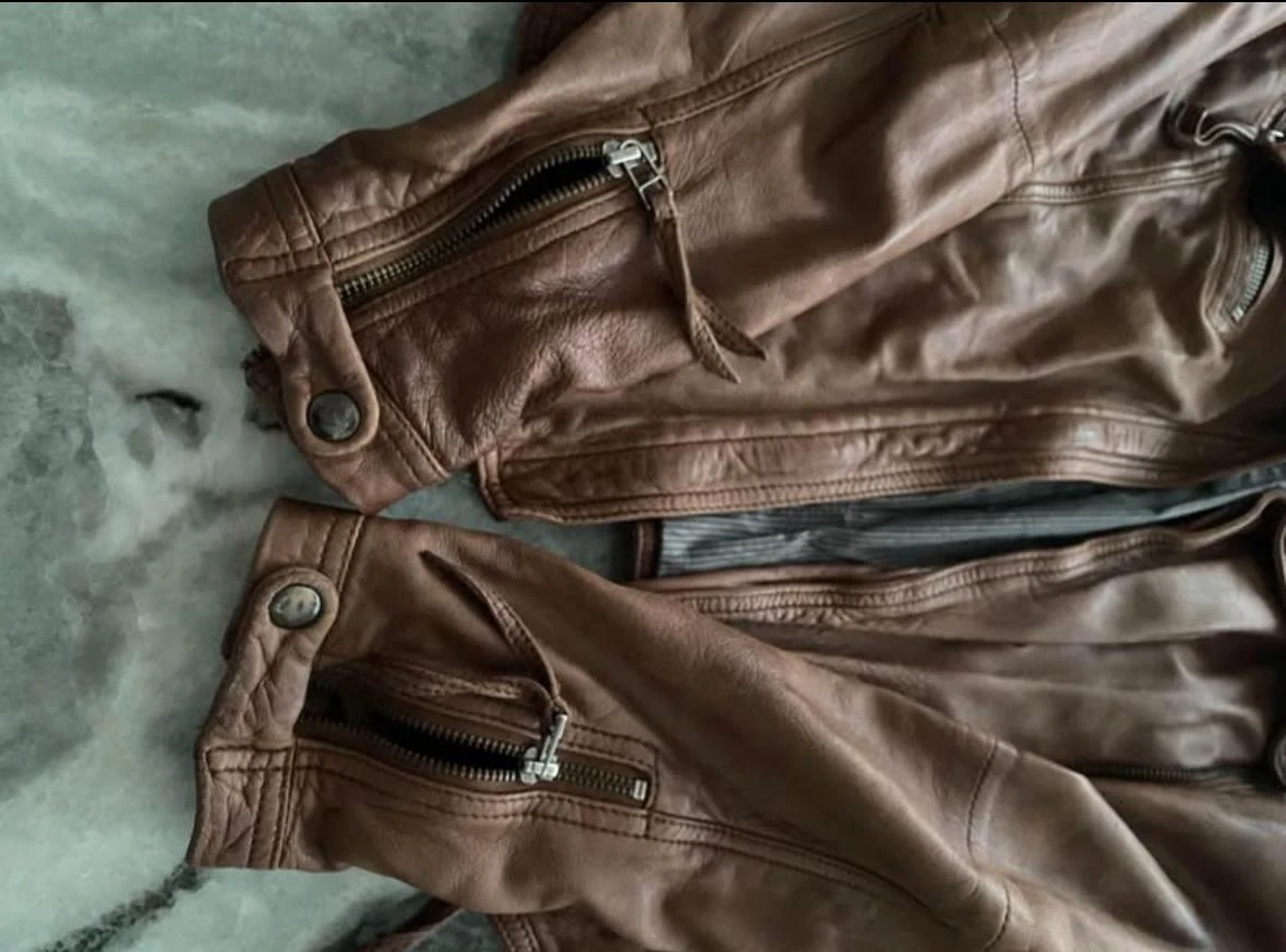 Danier Brown Leather Jacket - photo 4