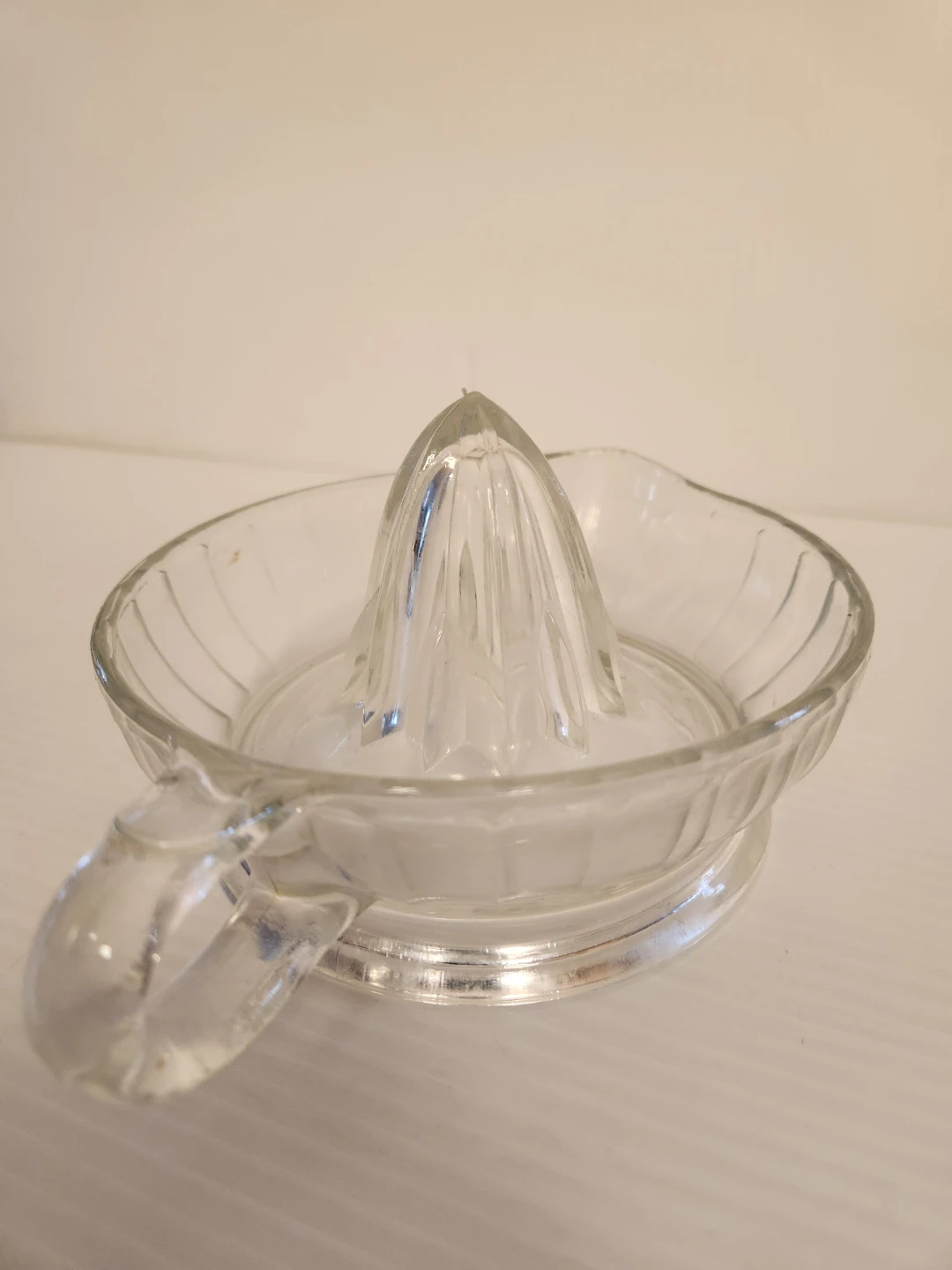 Vintage Glass Citrus Juicer - photo 2