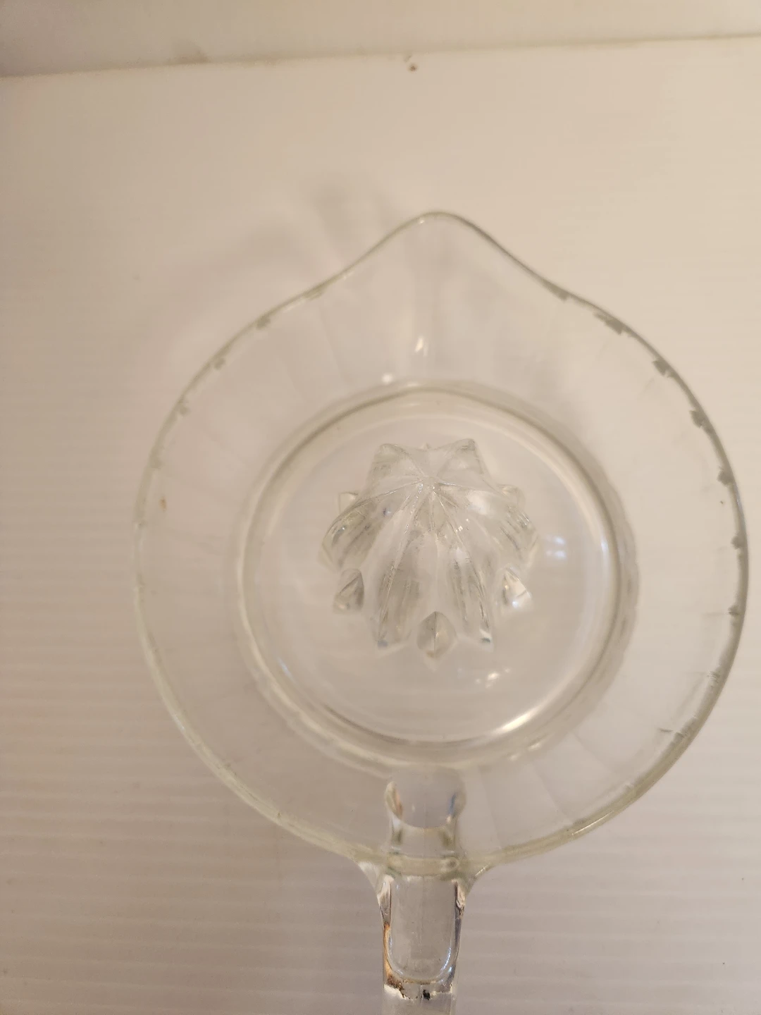 Vintage Glass Citrus Juicer - photo 3
