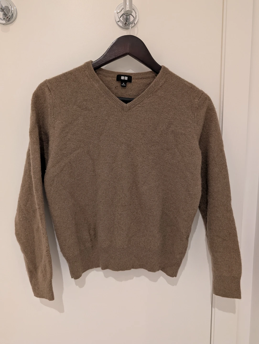 100% Cashmere V-Neck Sweater - photo 5