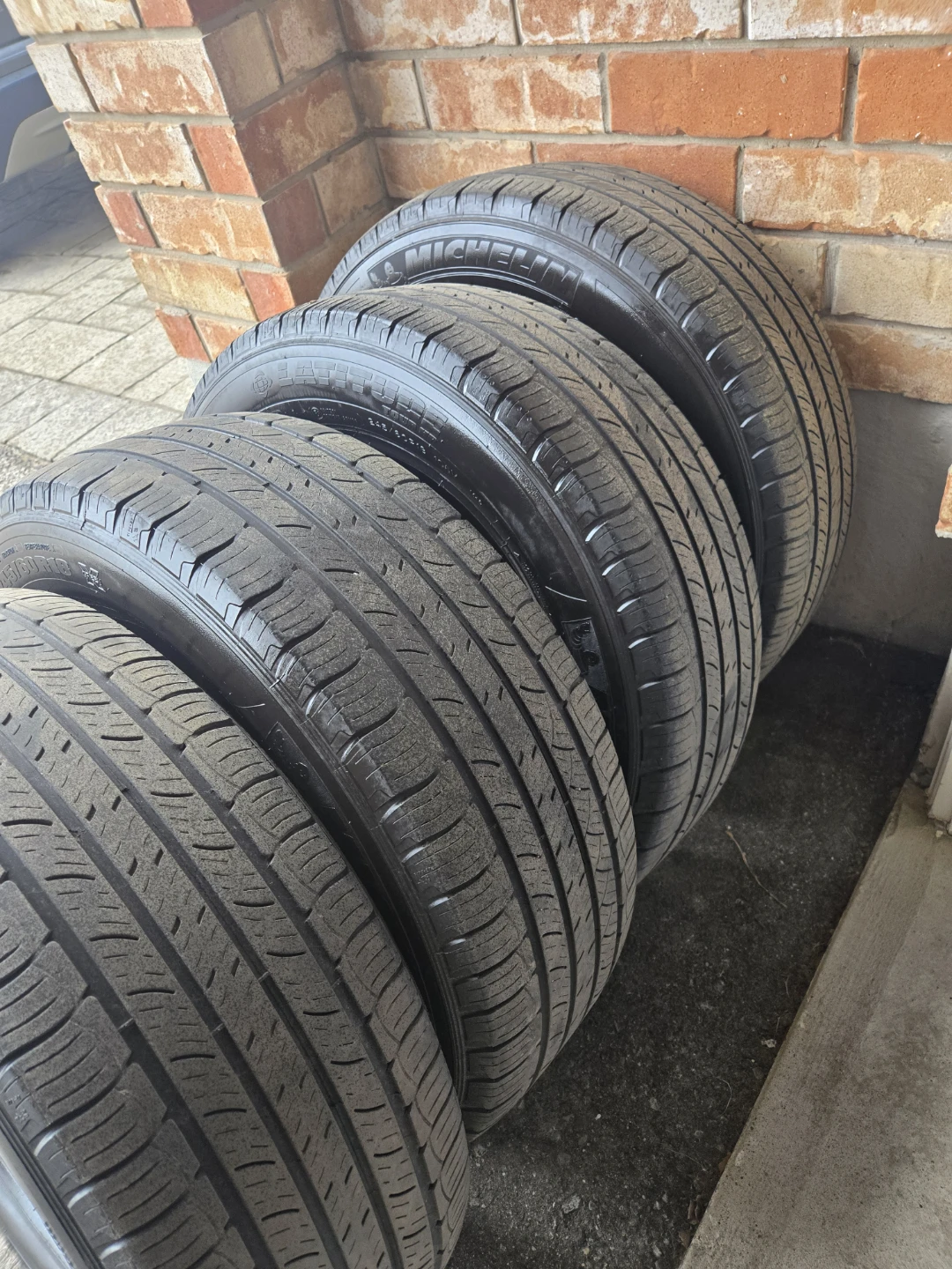 Michelin Latitude Tour HP Tires - 245/60R18 - photo 5