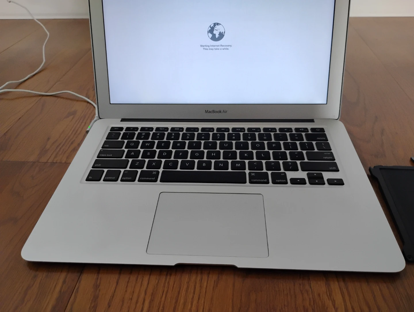 Laptop MacBook Air Mid 2011, 13 inch 🥕