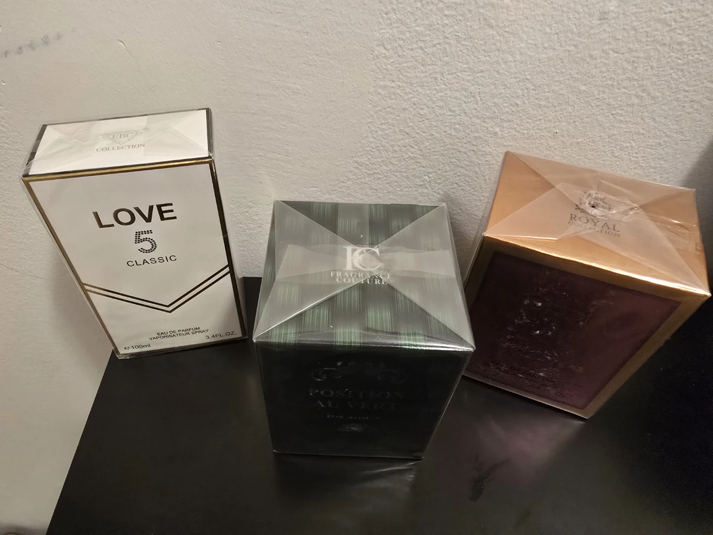 3 Perfumes: Love 5 Classic, Position Au Vert, Royal - photo 2
