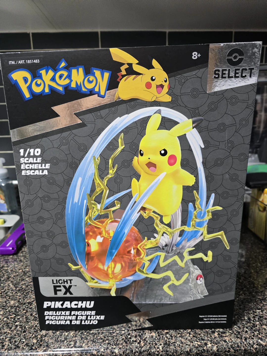 Pokemon Pikachu Light FX Deluxe Figure 1/10 Scale - photo 2