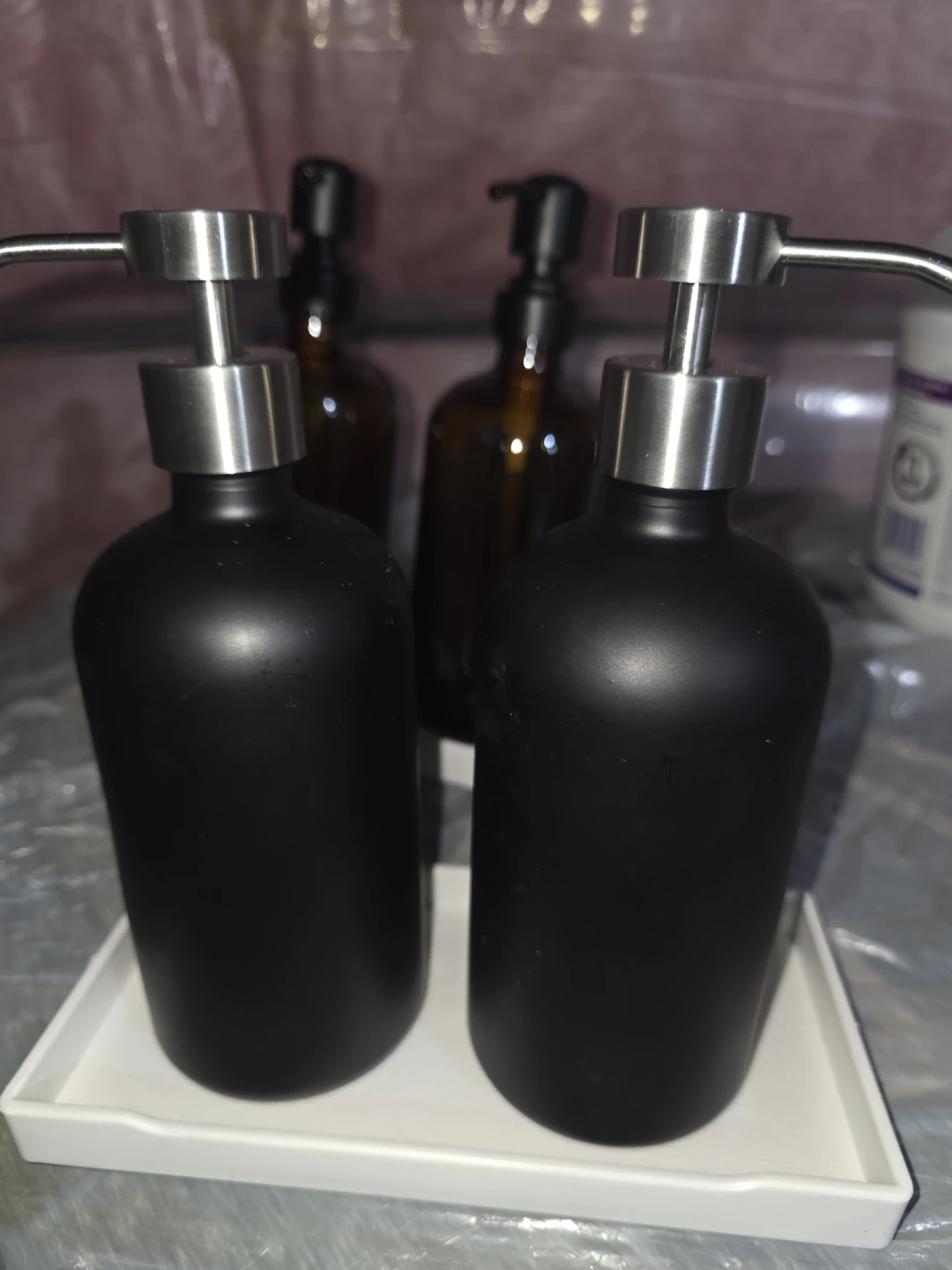 Soap Dispenser - 2 sets with plastic trays - NEW - photo 2