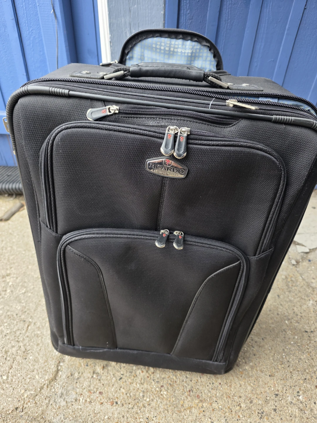 Ricardo Black Rolling Suitcase