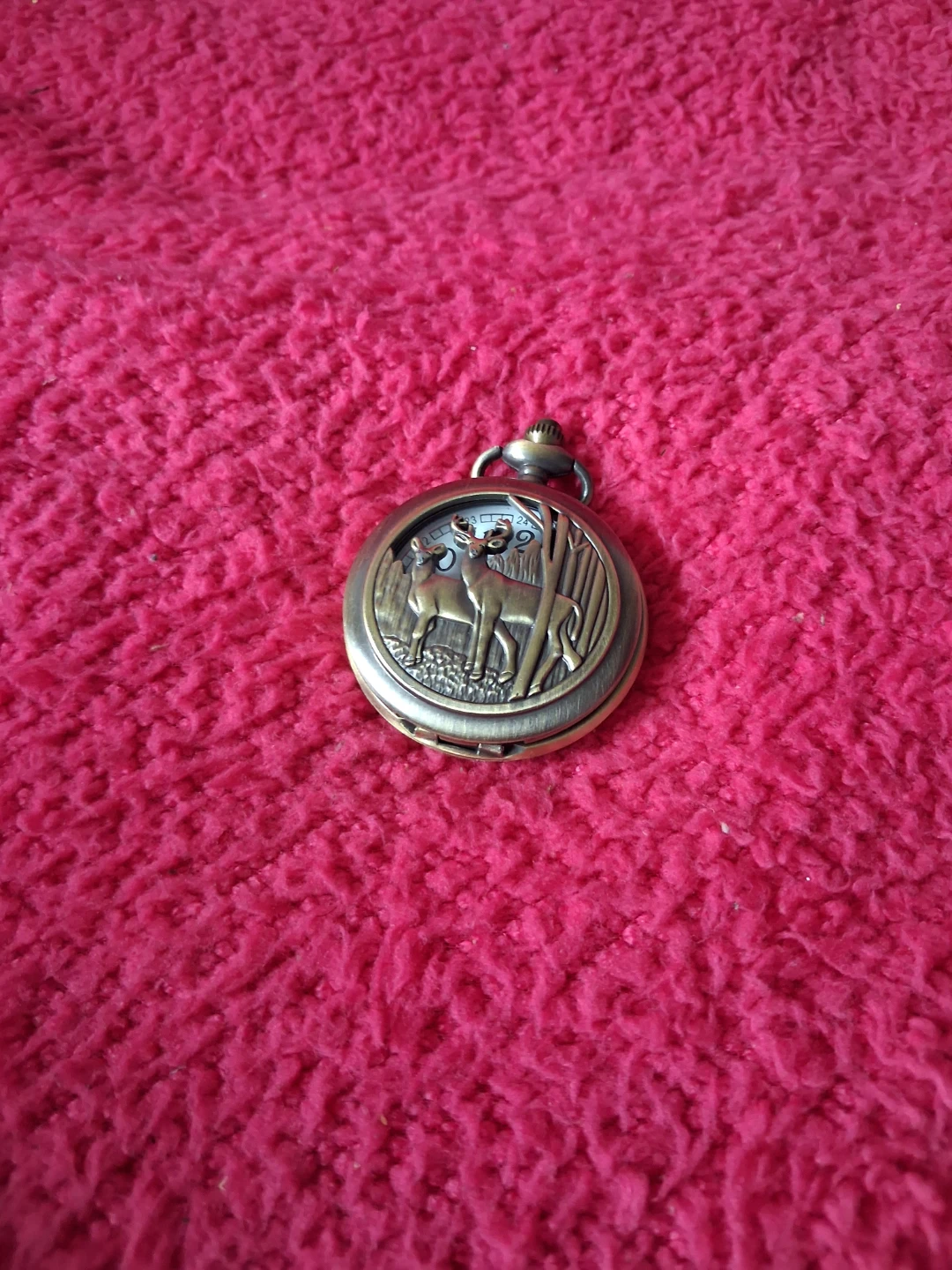 Vintage Pocket Watch with Deer Engraving - photo 4