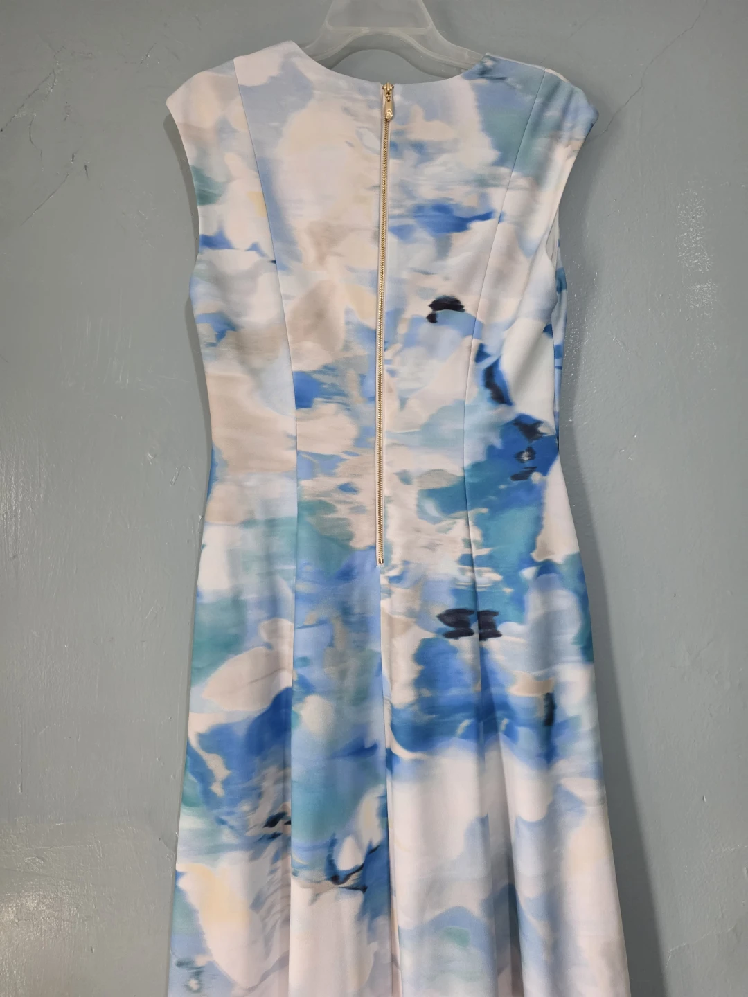 Halston V-Neck Cap-Sleeve Midi Dress Size 6 - photo 2