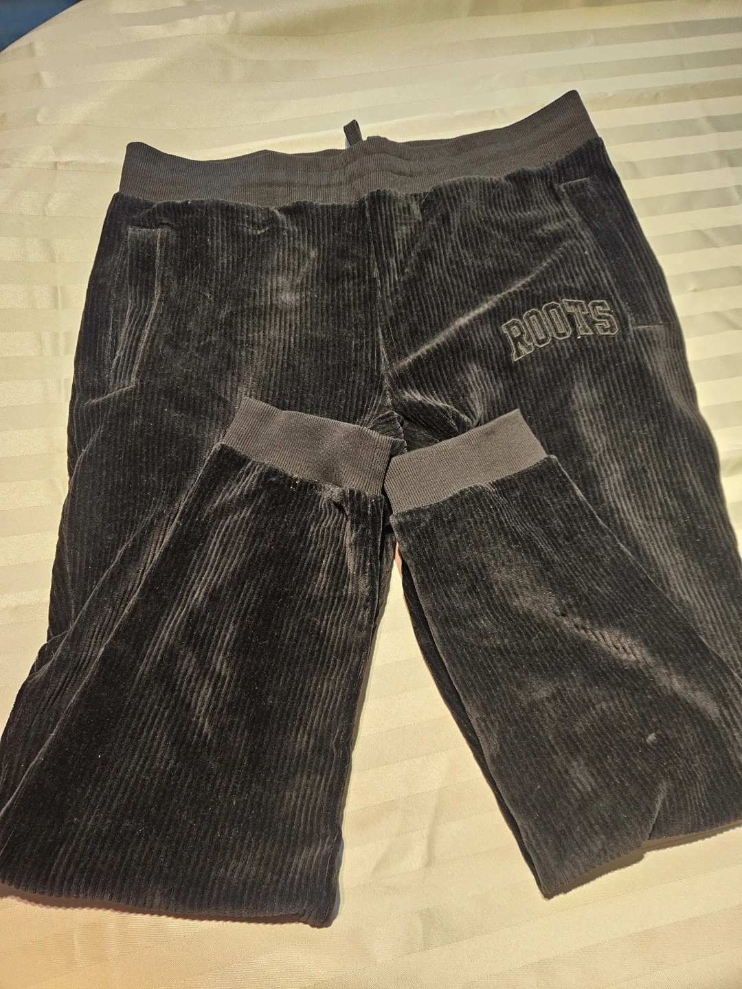 Roots Black Corduroy Velour Pants XL/TG