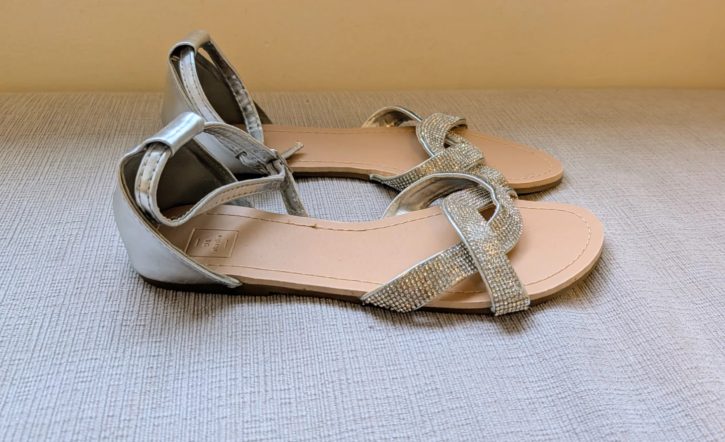 Brand New Silver Embellished Flat Sandals - Women's Size 8 - photo 2