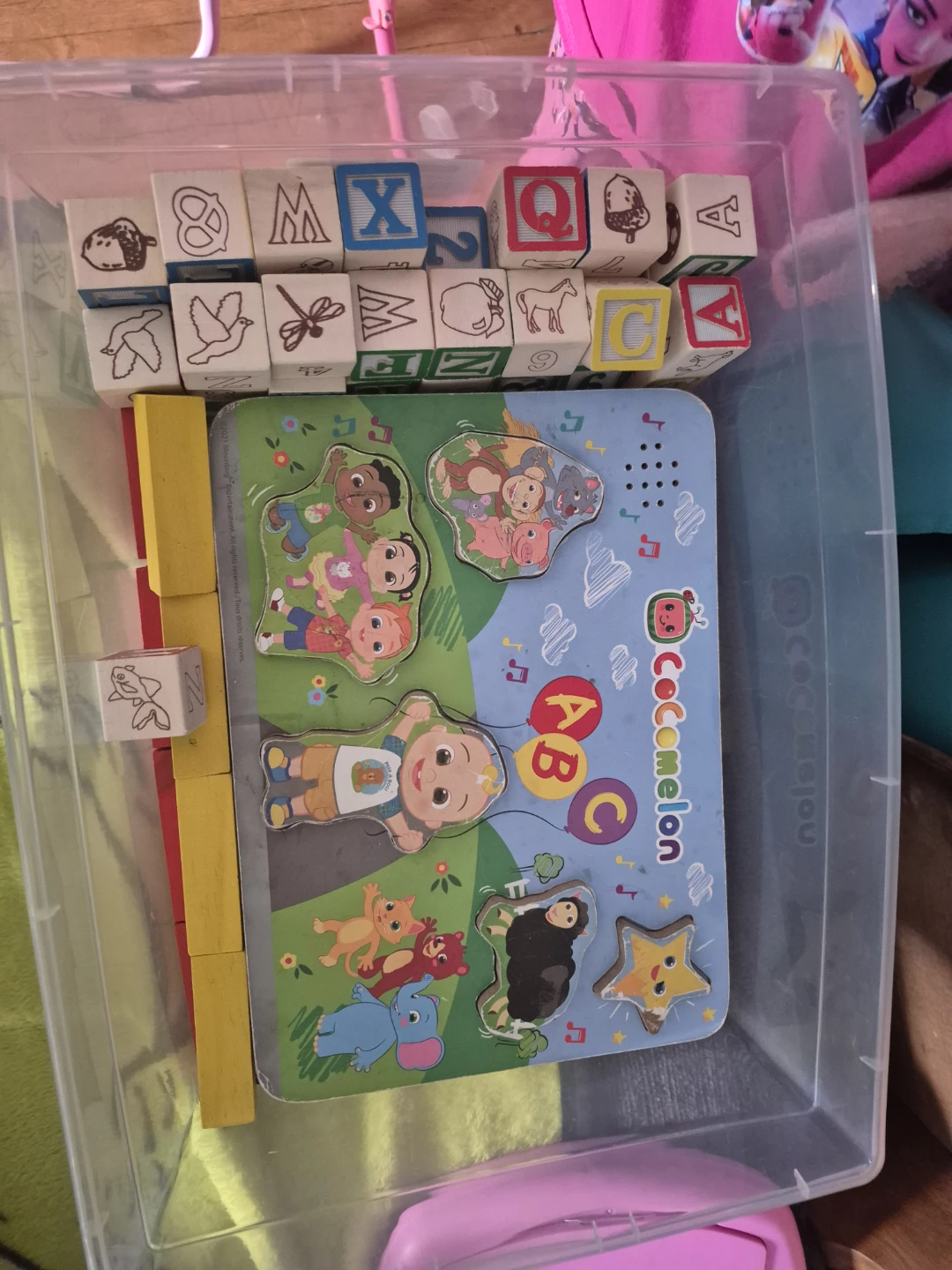 Cocomelon Alphabet and Animal Puzzle Set - photo 2