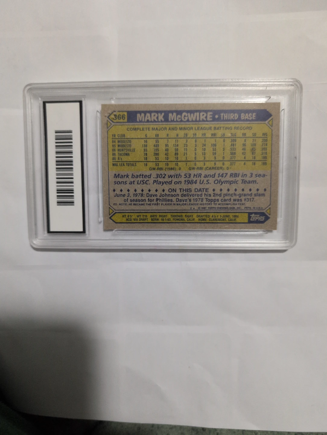 1987 Topps Mark McGwire #366 Rookie Card - GMA Graded 8 NM-MT - photo 2