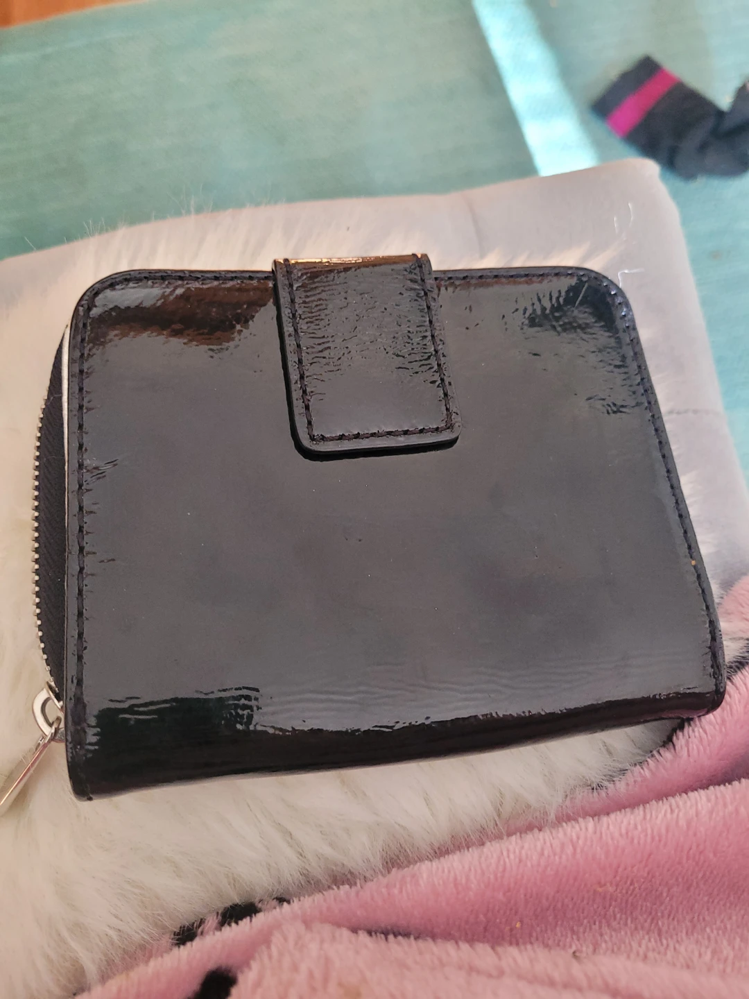 Michael Kors "Est. 1981" Black Patent Leather Zip Around Wallet - photo 5