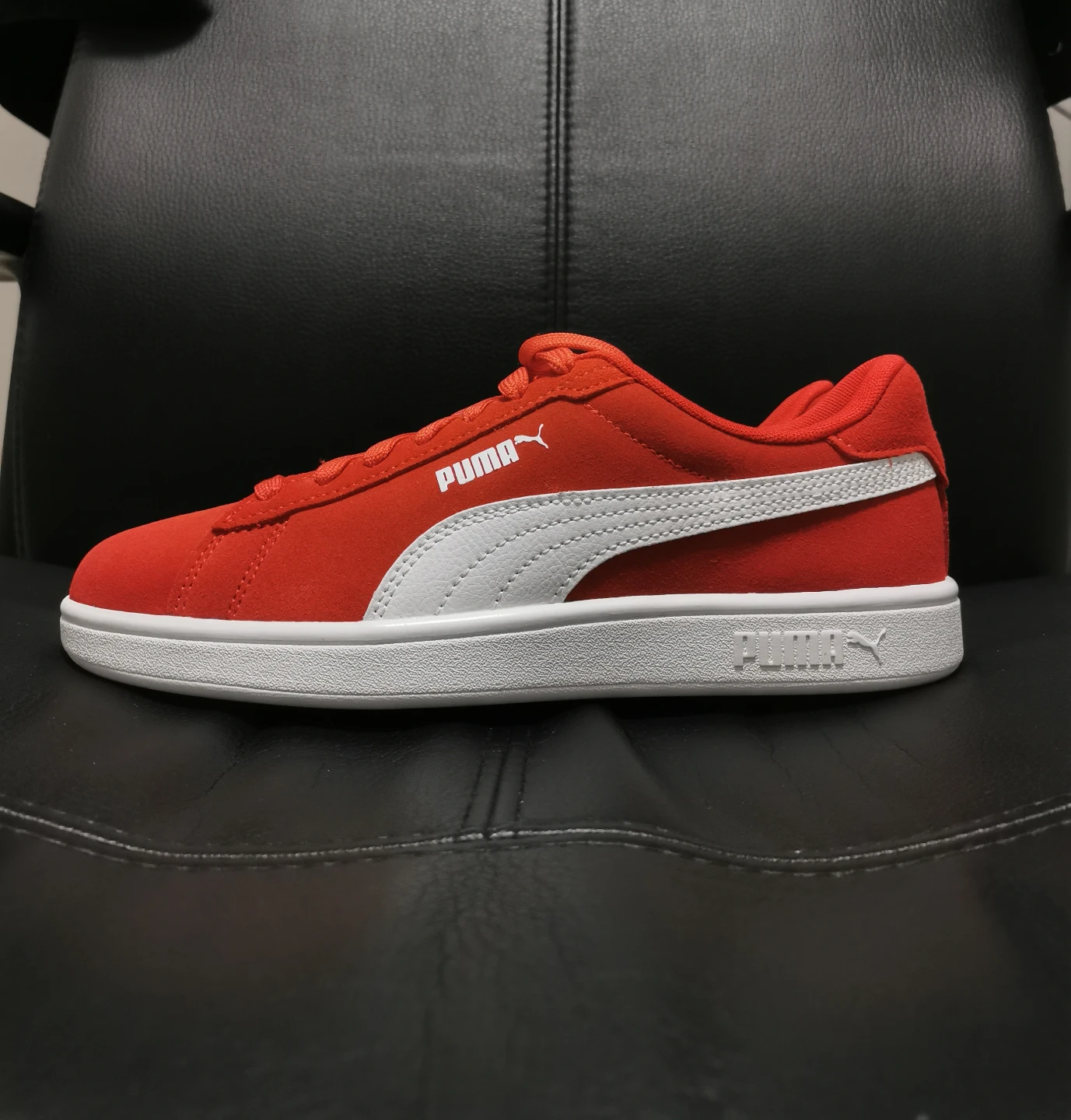 FINAL PRICE - Puma Teen/Women Sneakers