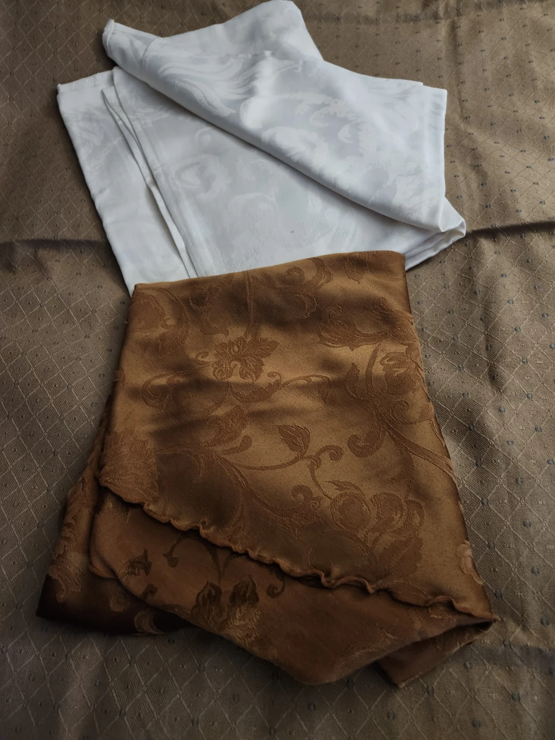 Set of 2 Damask Fabric Table Runners