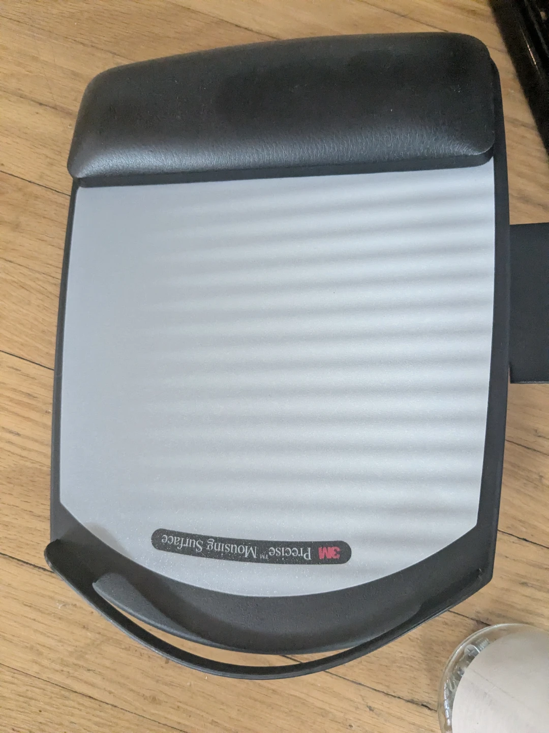 3M KP200LE Adjustable Keyboard Platform with Gel Wrist Rest - photo 4