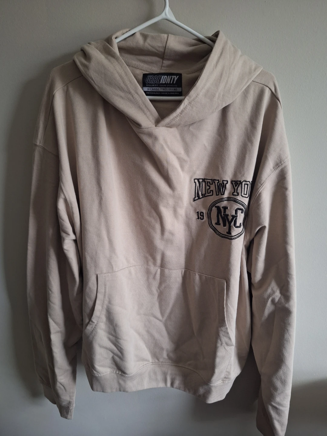 NEW URBNIDNTY New York Graphic Hoodie - X-Large