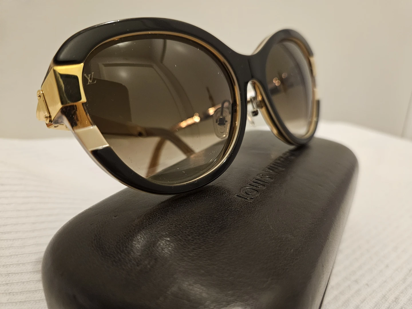 Louis Vuitton LV Cat Eye Sunglasses - photo 3
