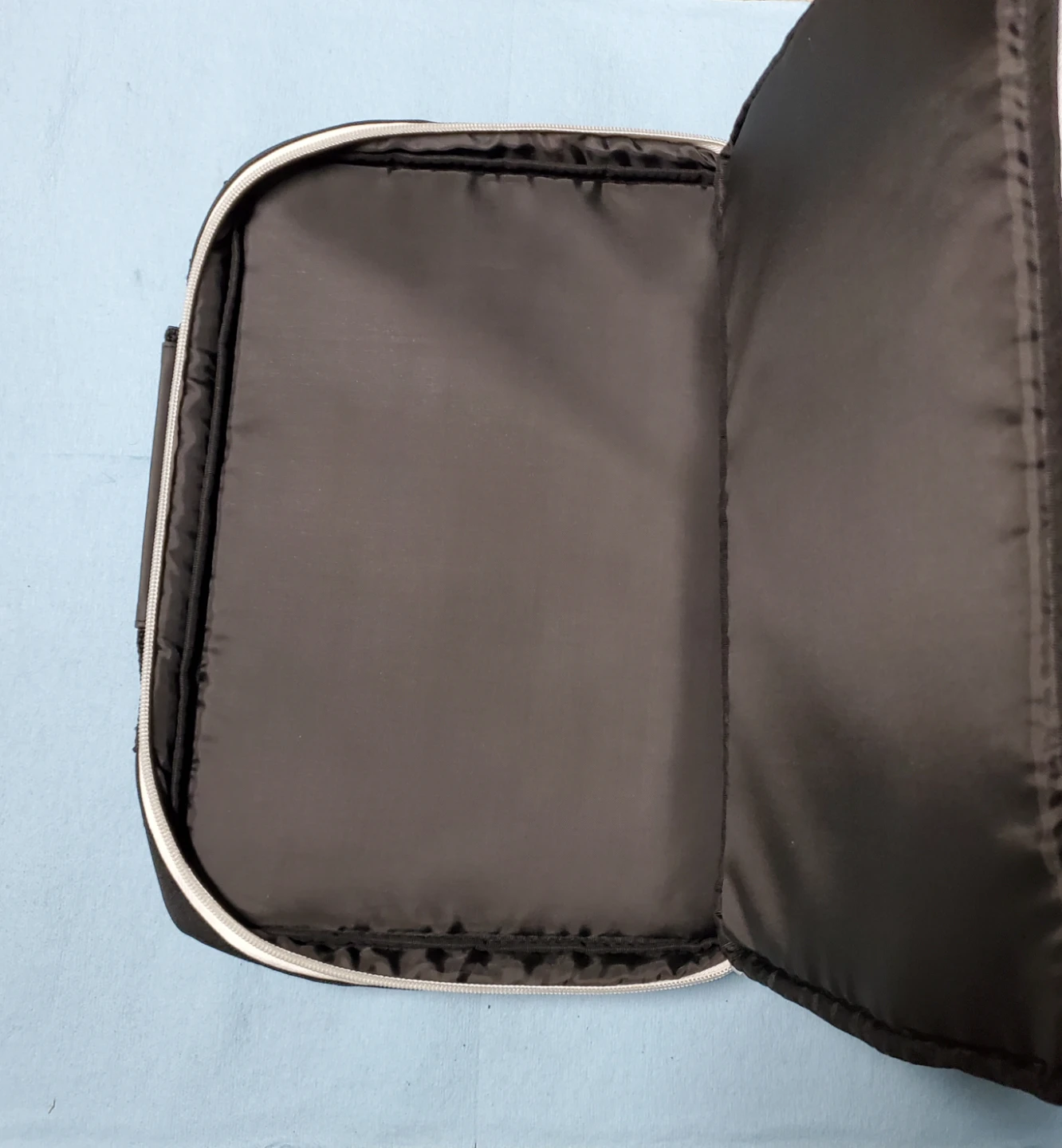 Buffalo Black and White Striped Zippered Portfolio Case - photo 3