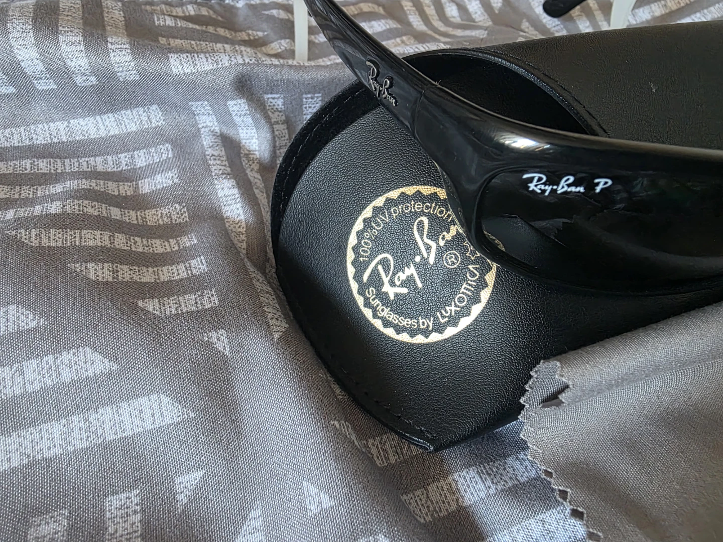 Ray-Ban RB 4115 Sunglasses with Case and Cloth - photo 4