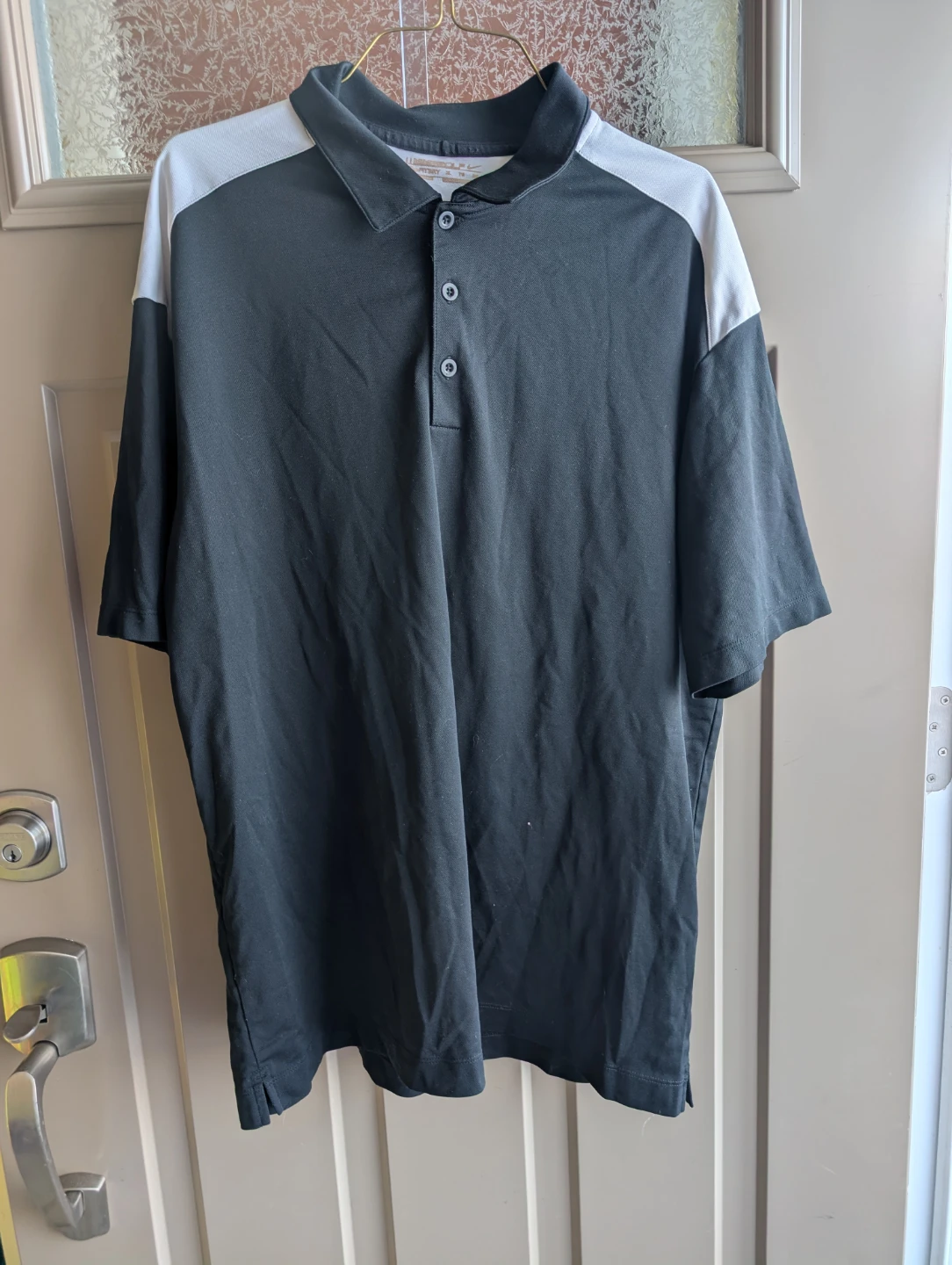 BNWOT Mens sz xl Nike golf shirt