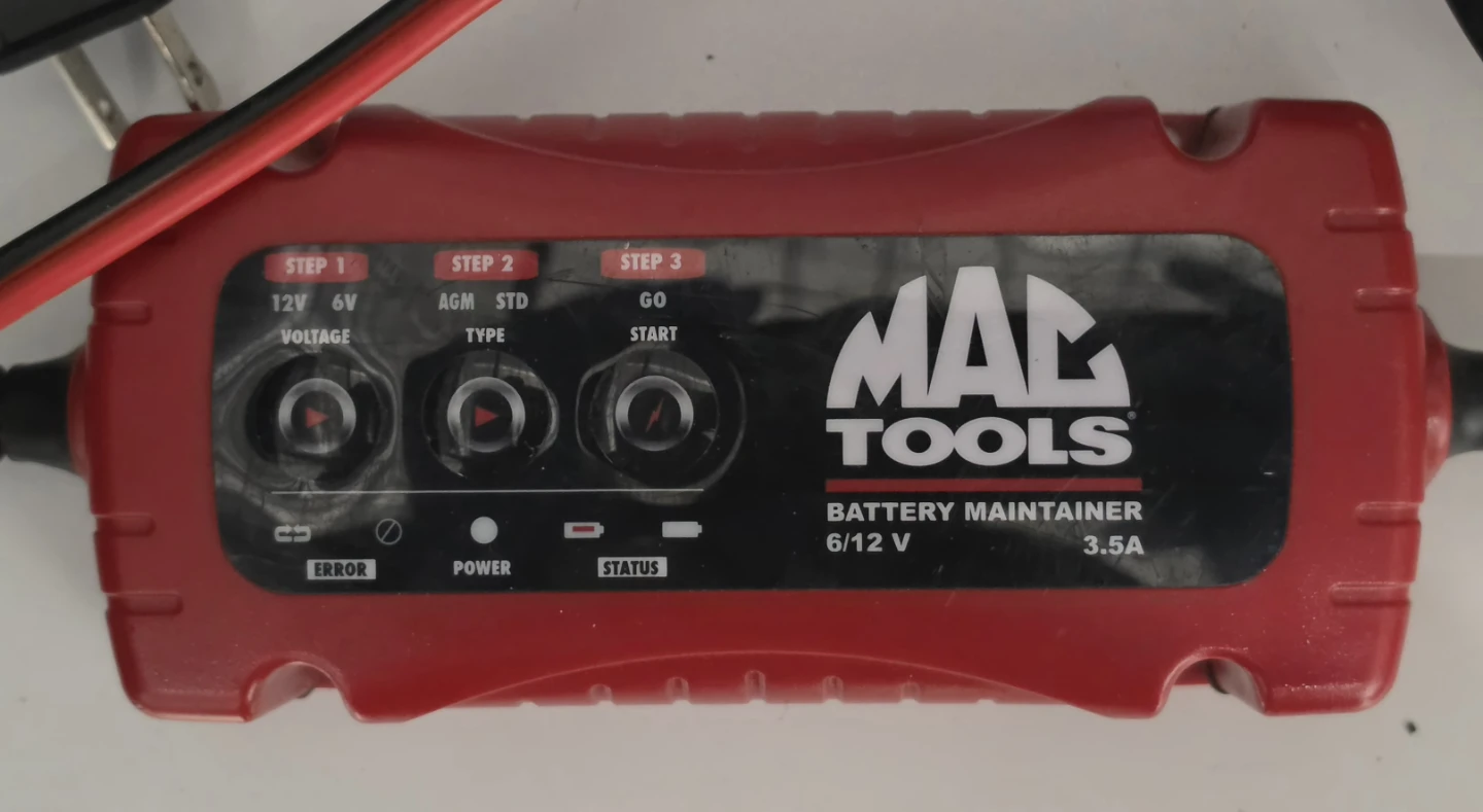 MAC TOOLS Battery Maintainer 6/12 V 3.5A - photo 2