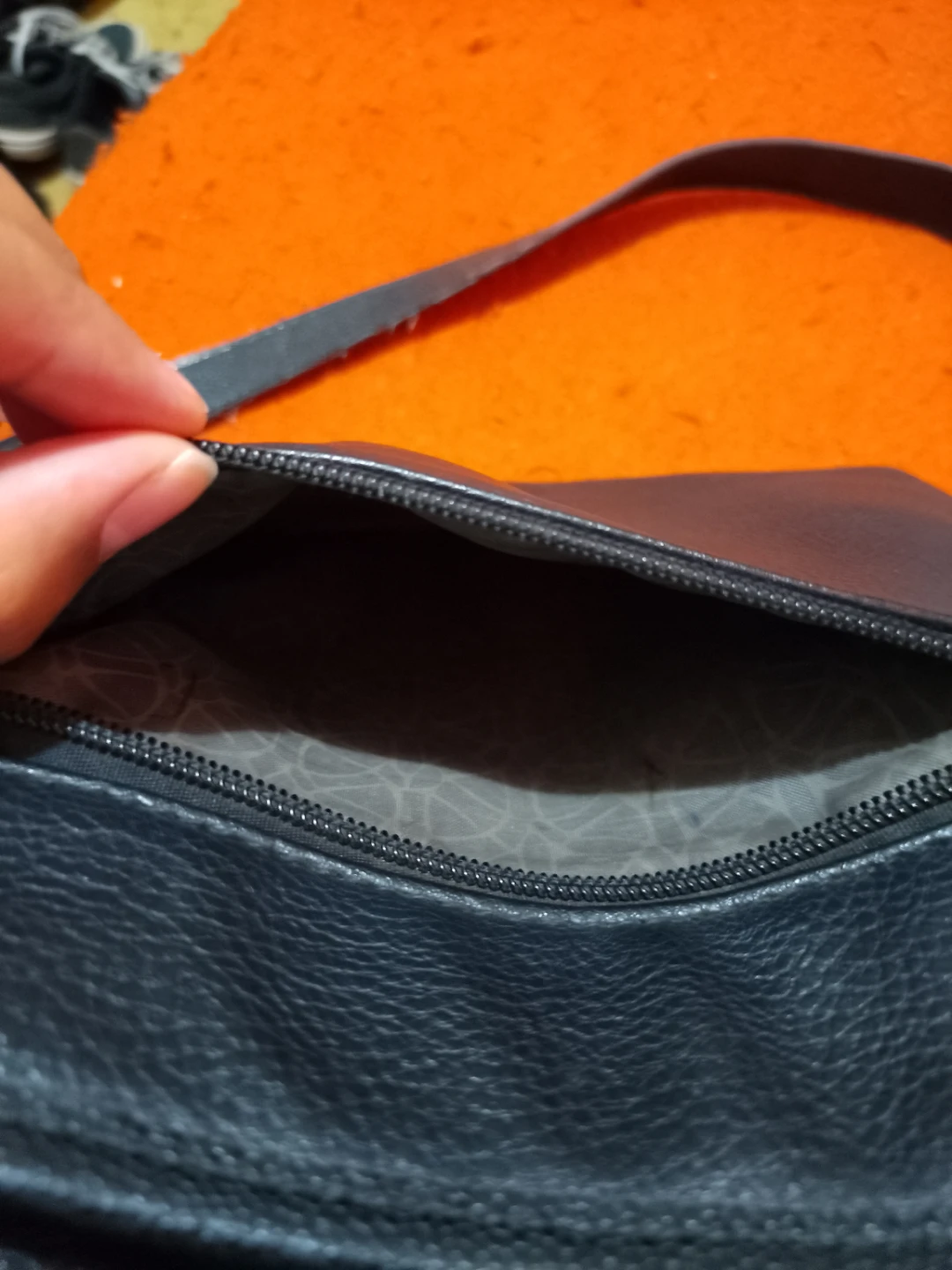 Black Faux Leather Crossbody Purse - photo 2