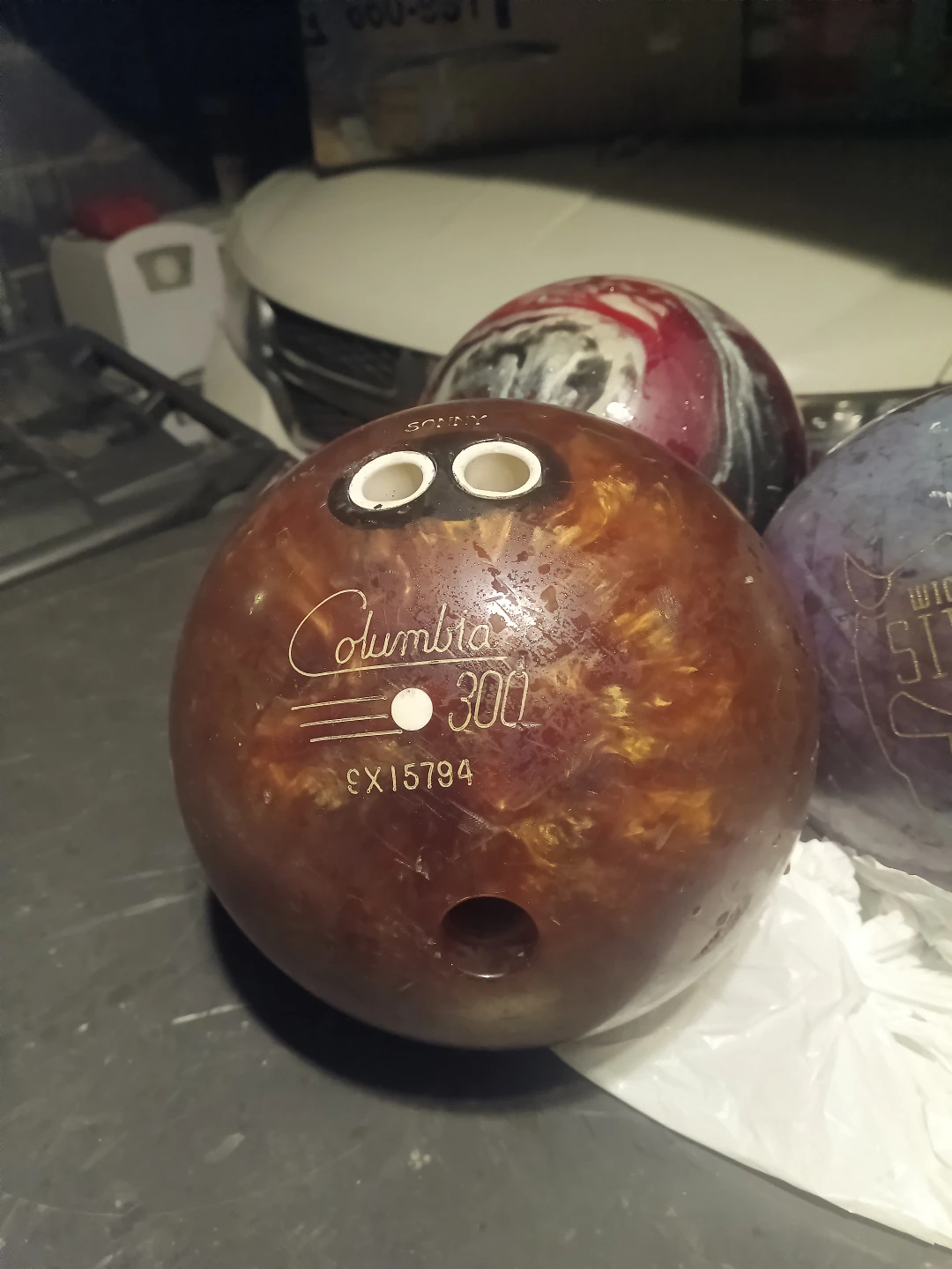Hammer Wicked Siege Bowling Ball - photo 5