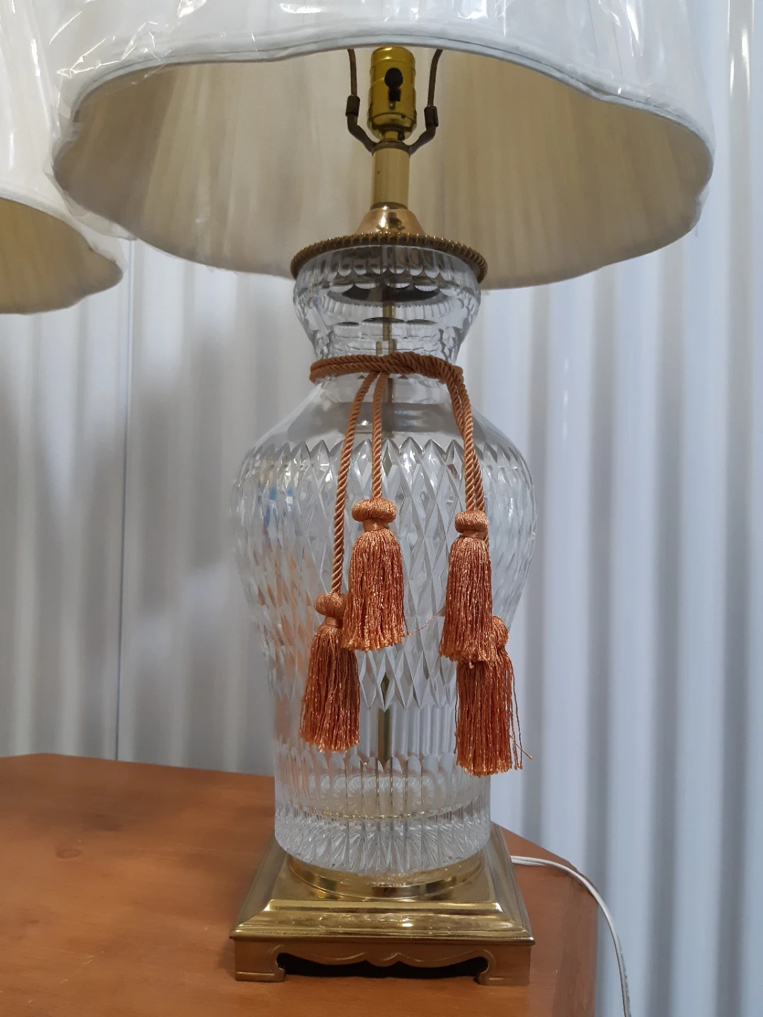 Pair of Crystal Glass Table Lamps with Tassels - photo 5