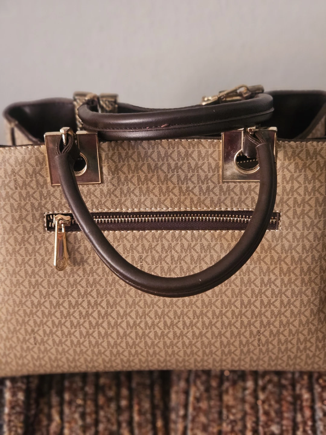 Michael Kors Monogram Satchel Handbag - photo 2