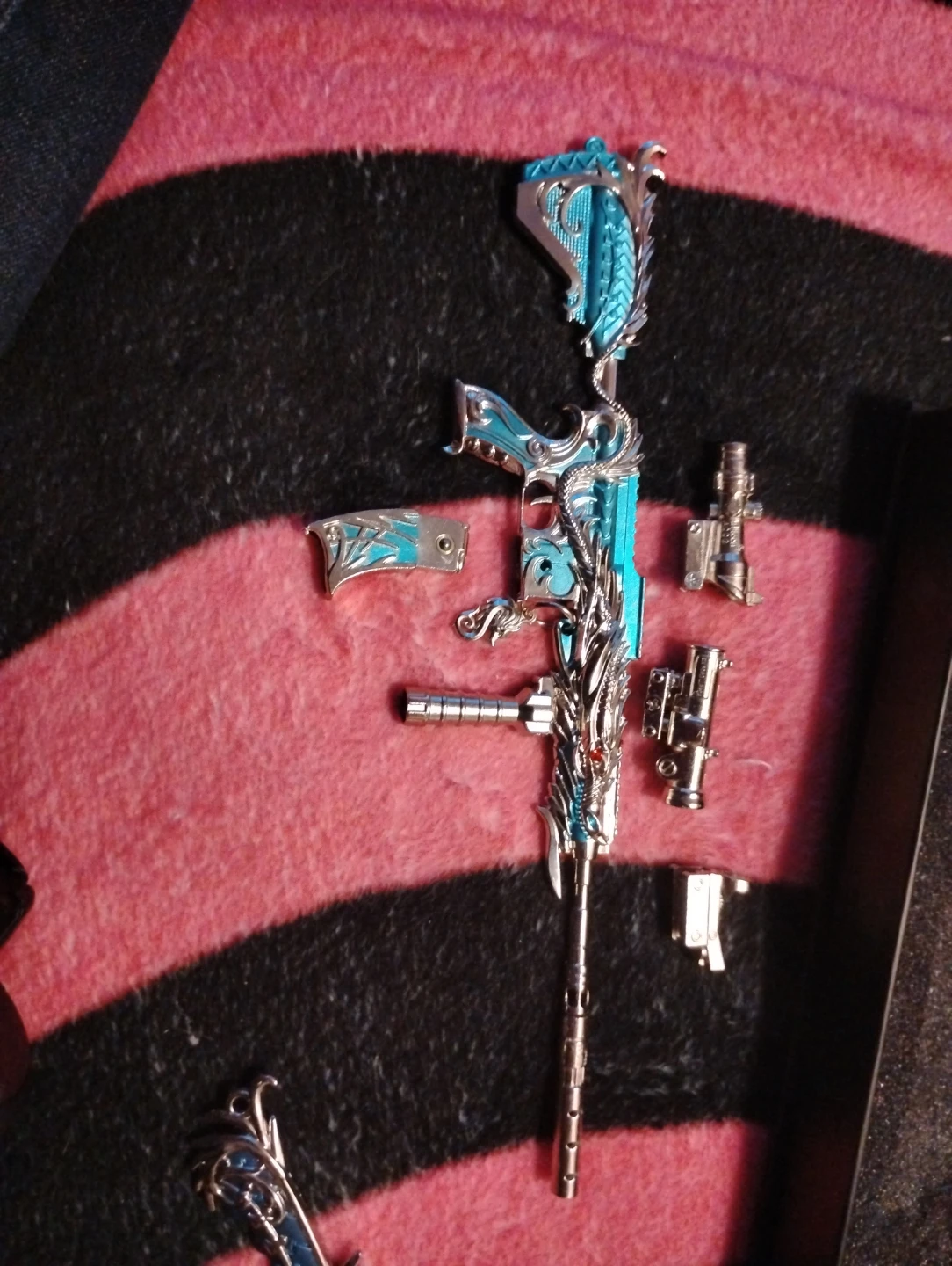 Dragon themed replica rifle and knife set - photo 4