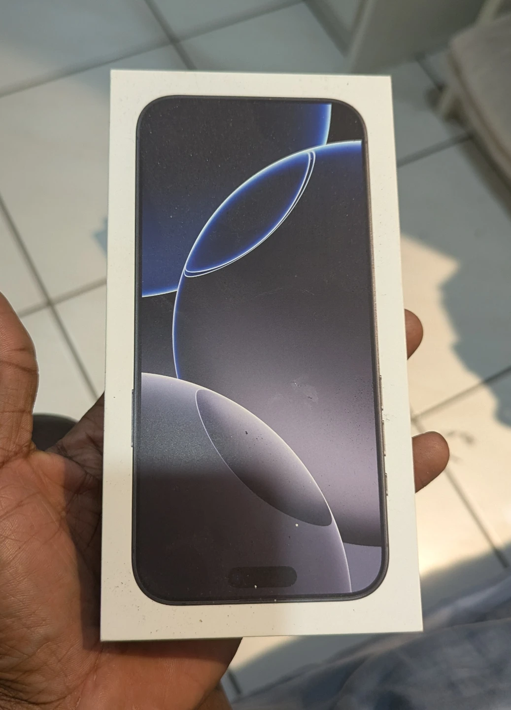 iPhone 16 Pro Box