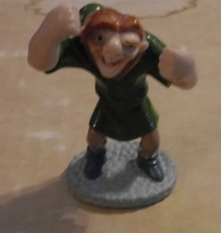 Hunchback of Notre Dame Quasimodo 2 1/2 In. cake topper figurine