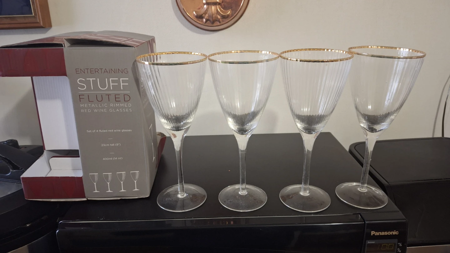 Set of glassware