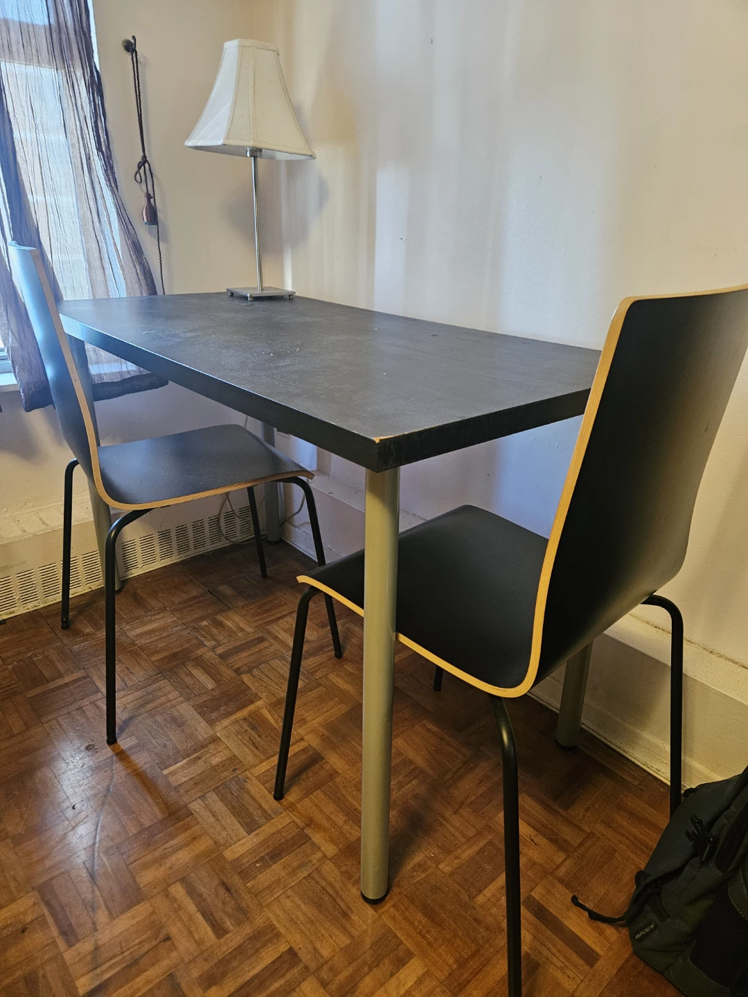 Small Study Table with 2 Chairs - photo 2