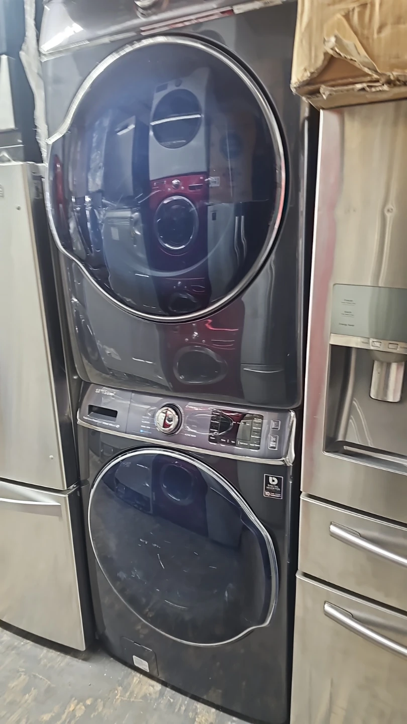 Samsung large capacity washer and gas dryer set